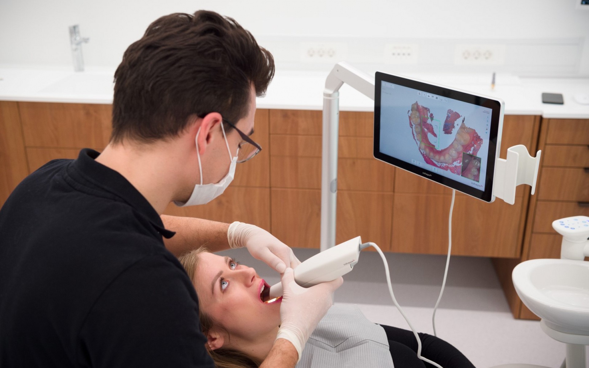 Removable and fixed prosthodontics